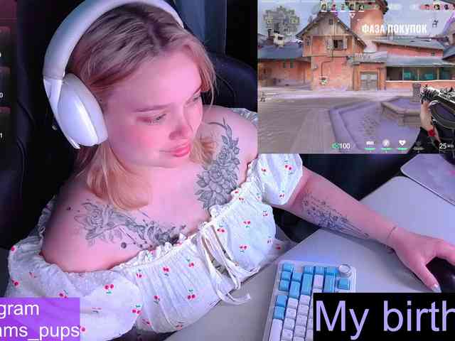 AlinaAdams webcam