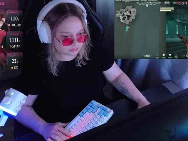 AlinaAdams webcam