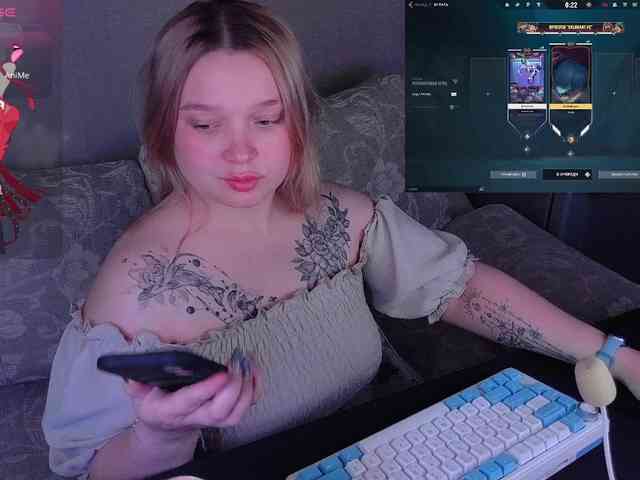 AlinaAdams webcam