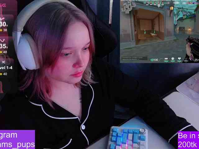 AlinaAdams webcam