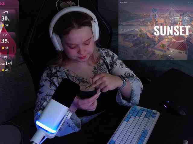 AlinaAdams webcam