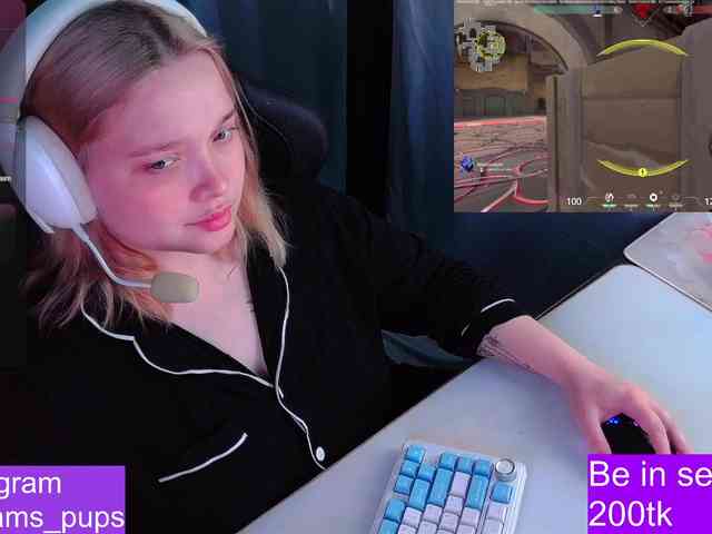 AlinaAdams webcam