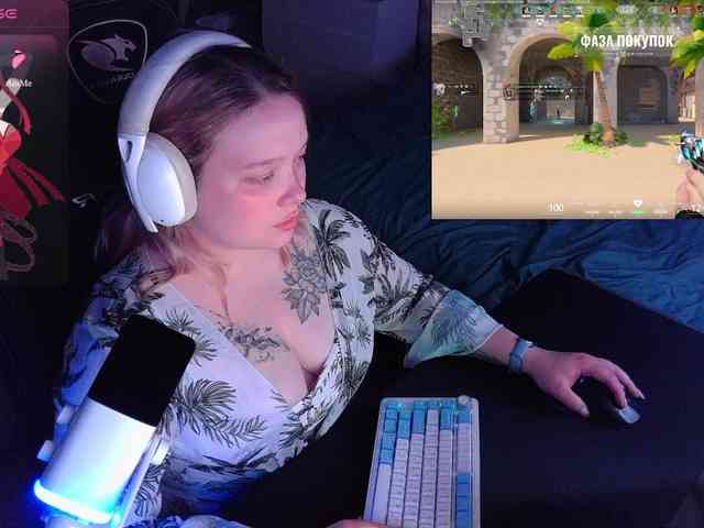 AlinaAdams webcam