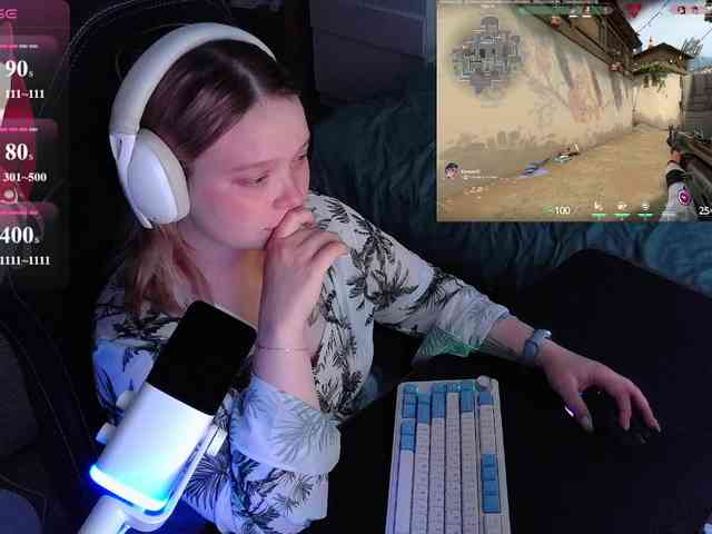 AlinaAdams webcam