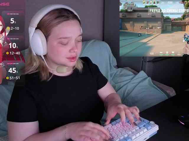 AlinaAdams webcam