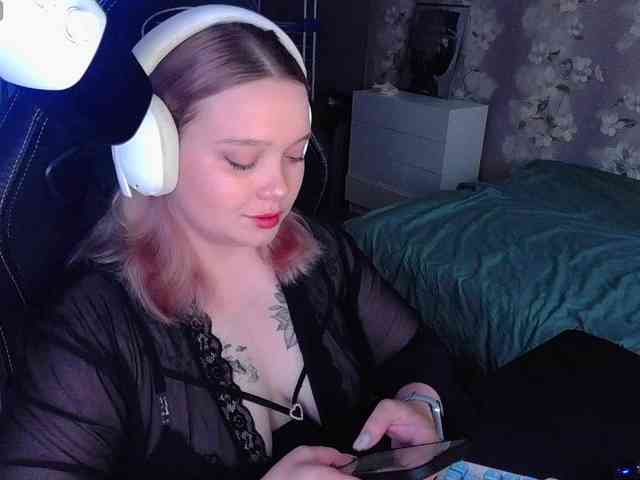 AlinaAdams webcam