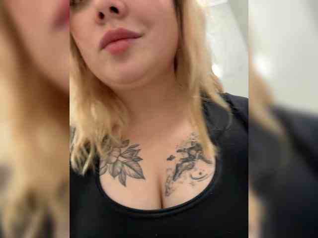 AlinaAdams webcam