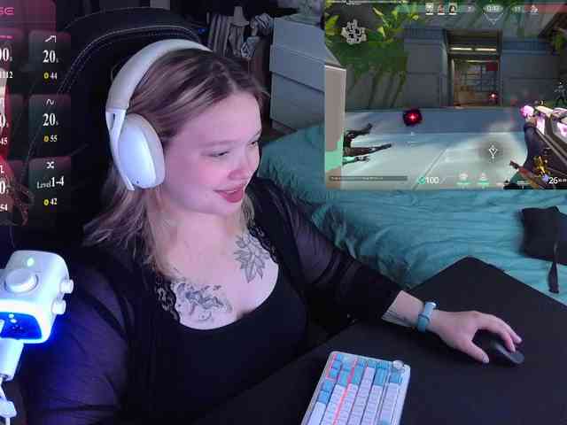 AlinaAdams webcam
