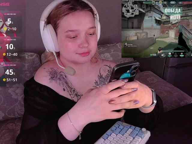 AlinaAdams webcam