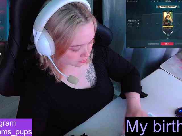 AlinaAdams webcam