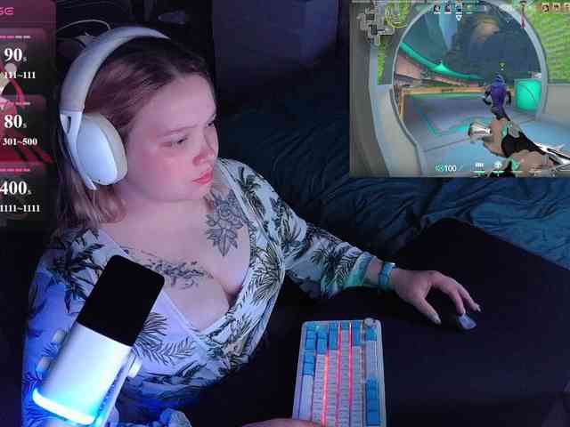 AlinaAdams webcam