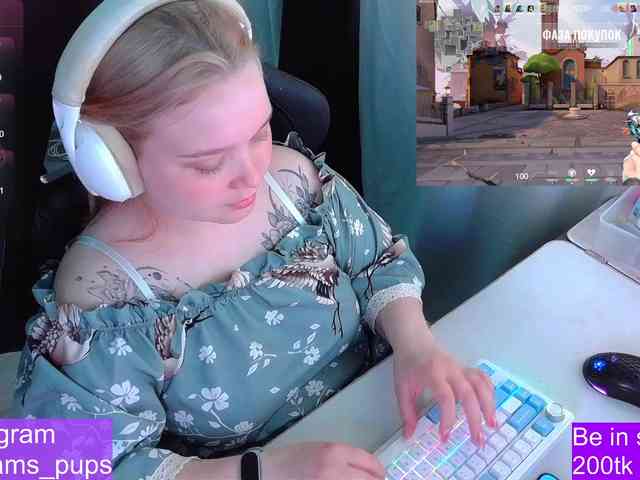 AlinaAdams webcam