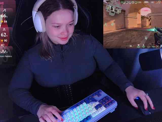 AlinaAdams webcam