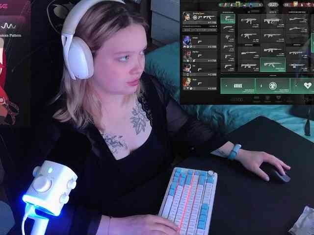 alinaadams's live room