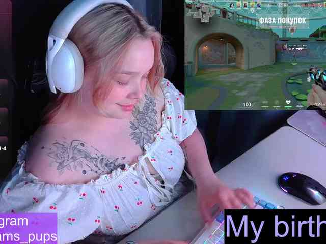 AlinaAdams webcam