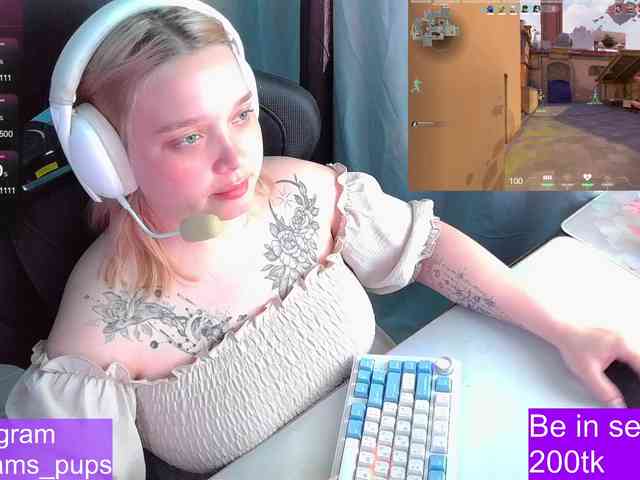 AlinaAdams webcam