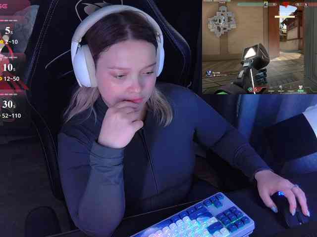 AlinaAdams webcam