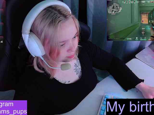 AlinaAdams webcam