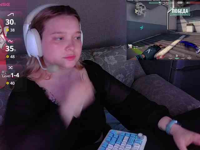 AlinaAdams webcam