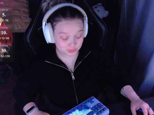 AlinaAdams webcam