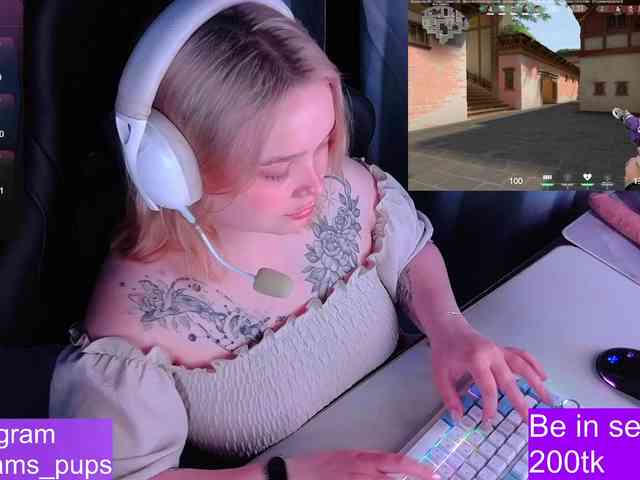 AlinaAdams webcam