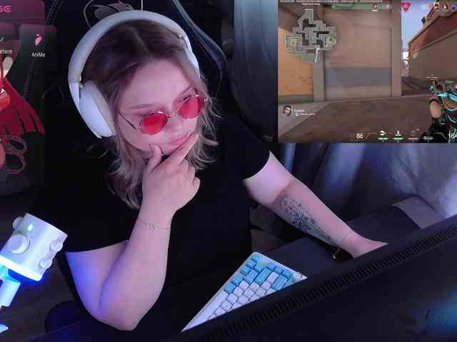 AlinaAdams webcam