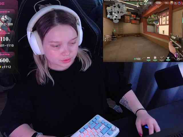 AlinaAdams webcam