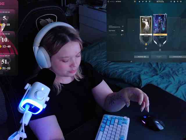 AlinaAdams webcam