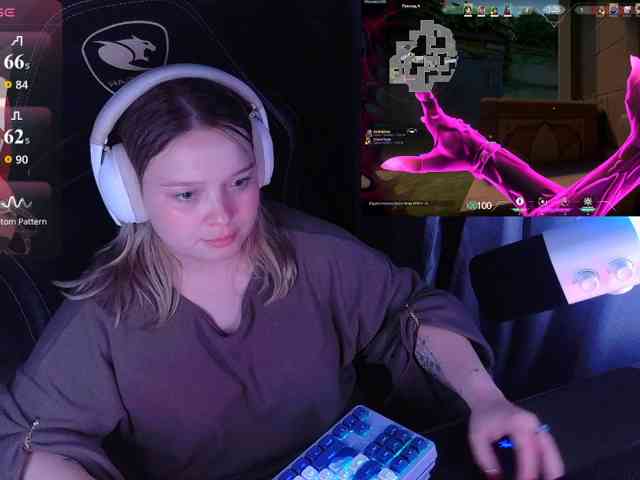 AlinaAdams webcam