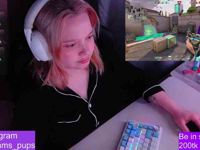 AlinaAdams webcam