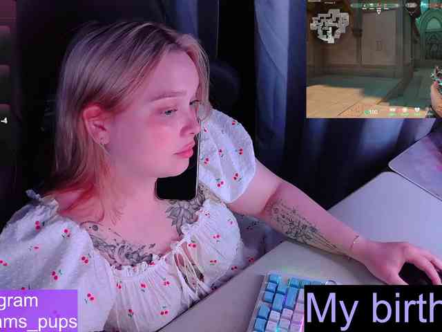 AlinaAdams webcam