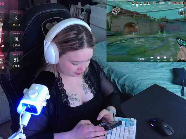 AlinaAdams webcam
