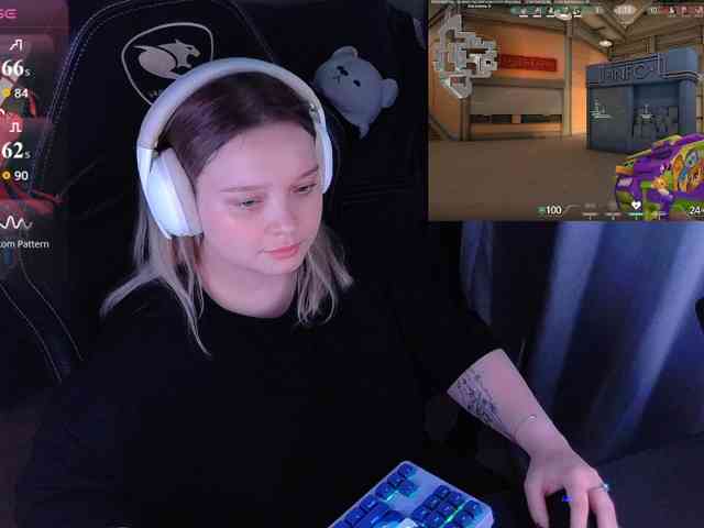 AlinaAdams webcam