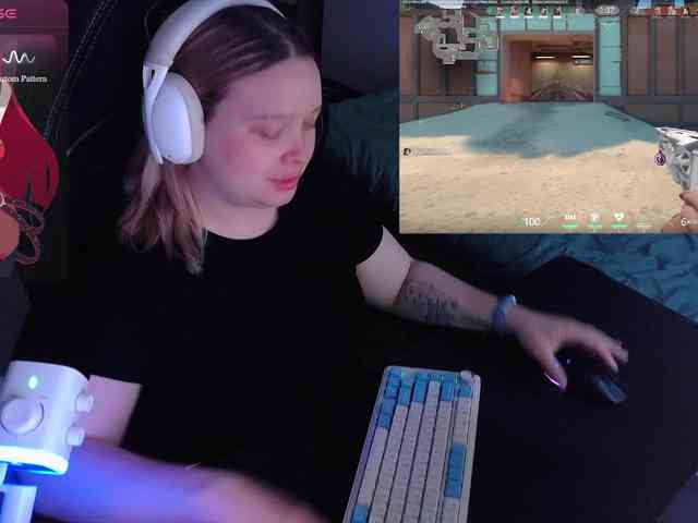 AlinaAdams webcam