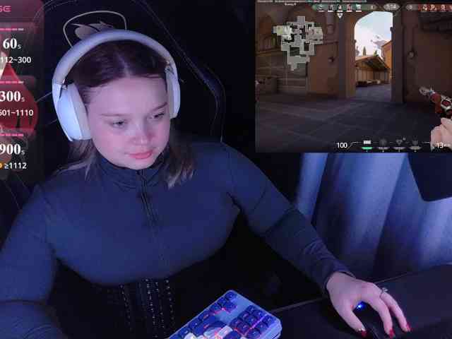 AlinaAdams webcam
