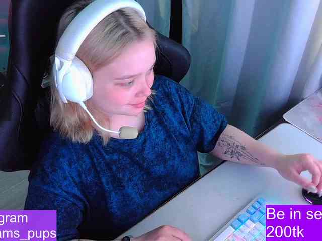 AlinaAdams webcam