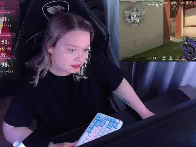 AlinaAdams webcam