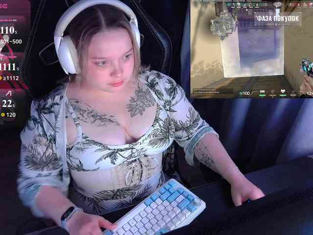 AlinaAdams webcam