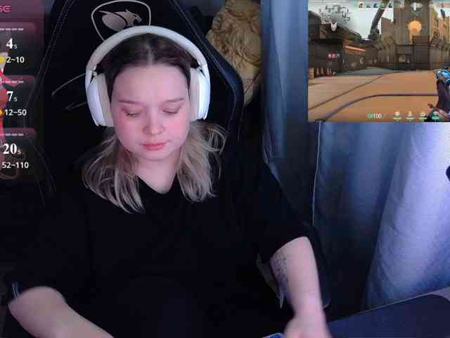 AlinaAdams webcam