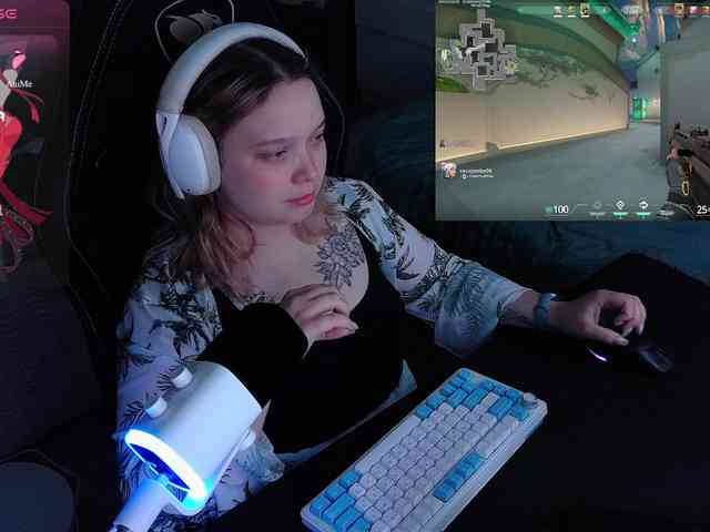 AlinaAdams webcam