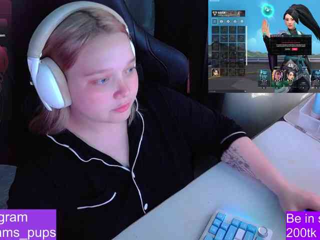AlinaAdams webcam