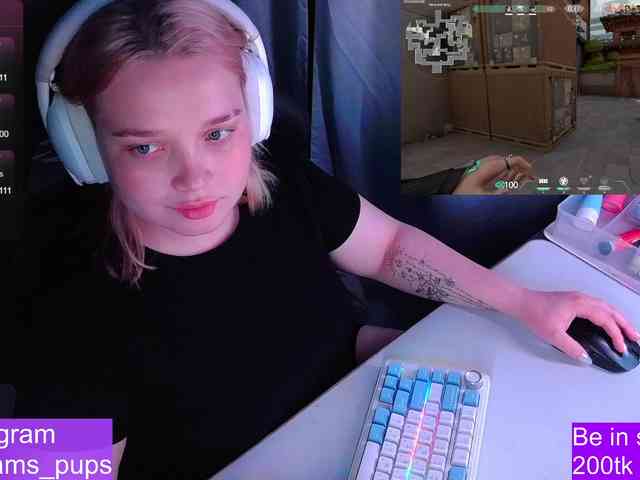 AlinaAdams webcam