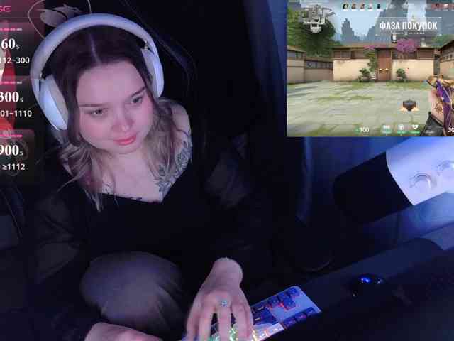 AlinaAdams AlinaAdams