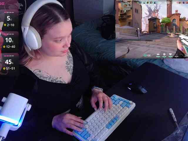 AlinaAdams webcam