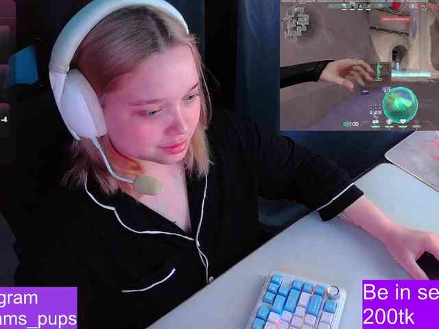 AlinaAdams webcam
