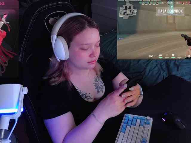 AlinaAdams webcam