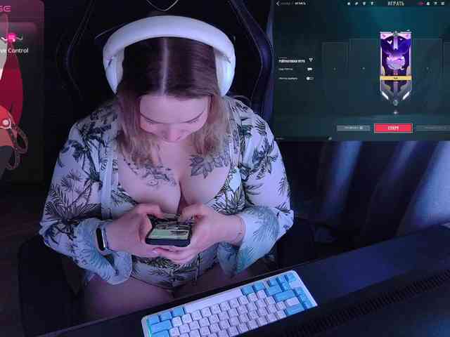 AlinaAdams webcam