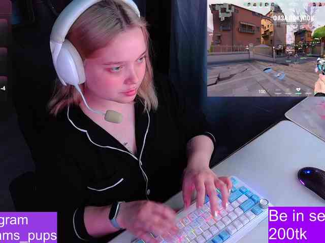 AlinaAdams webcam