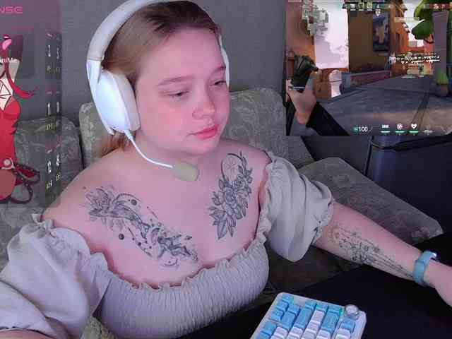 AlinaAdams webcam