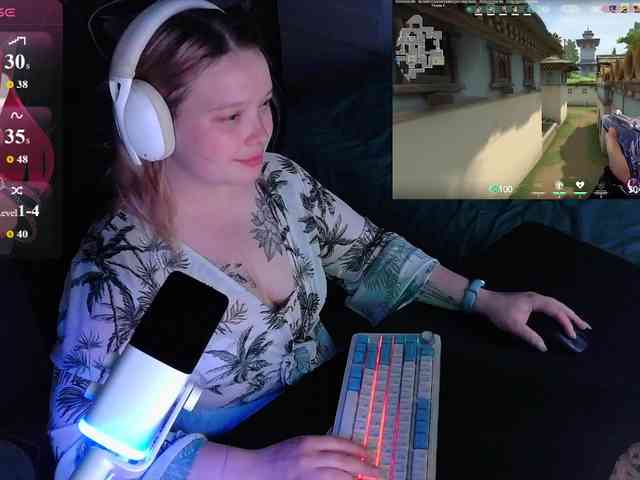 AlinaAdams webcam